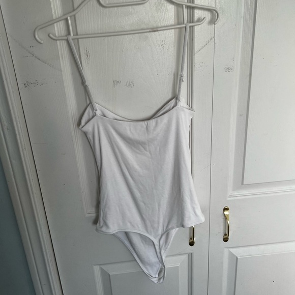White bodysuit from Aritiza, never worn but can’t return - Picture 2 of 2
